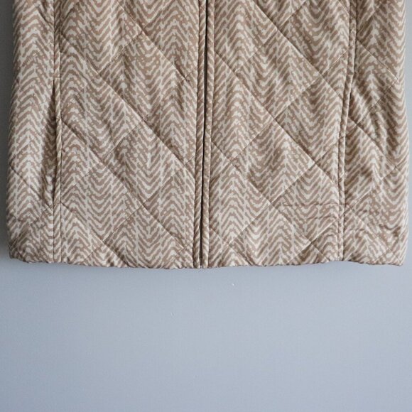 Croft & Barrow Women's Sz S Tan Animal Print Full Zip Lined Quilted Puffer Vest‎ - Picture 12 of 15